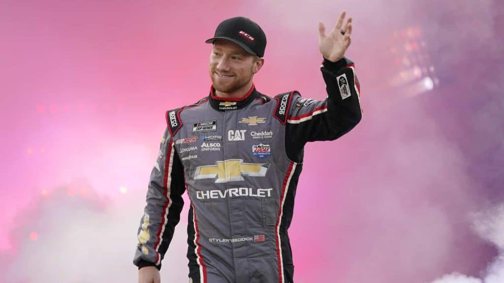 The NASCAR Busch Light Clash will run on Sunday. Who will win? Our expert breaks down the NASCAR betting odds and makes his prediction....