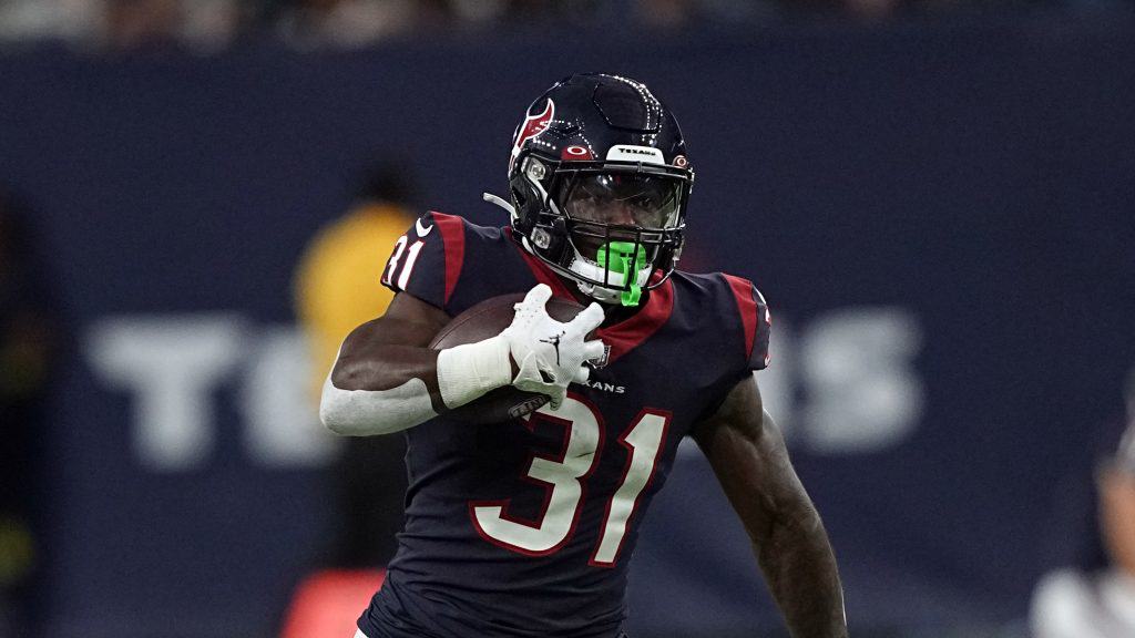 Dameon Pierce's ankle injury has held him out for multiple weeks. Update: is Dameon Pierce playing on Sunday? The most recent news...