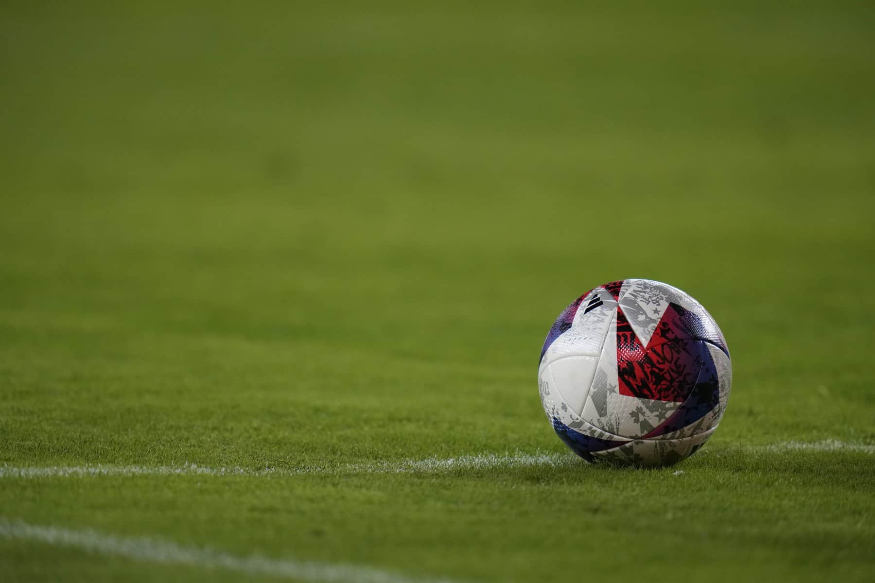 OddsShopper is tracking the updated Premier League odds and has the updated Manchester United-Arsenal pick for the match.