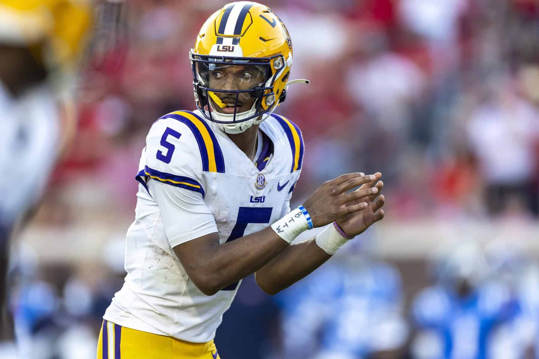 Need a college football lock for Week 13? Tail this Texas A&M-LSU pick and prediction! The Aggies head into Baton Rouge as big underdogs...