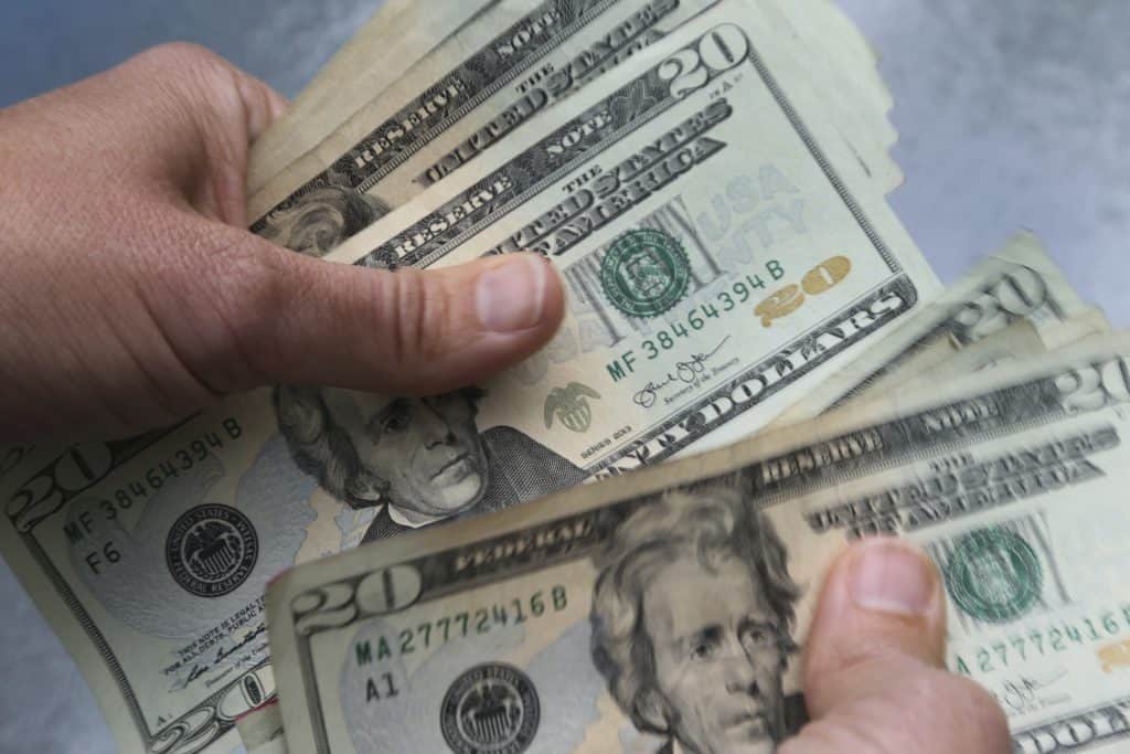 Arbitrage Betting Explained and How to Guarantee Betting Profits